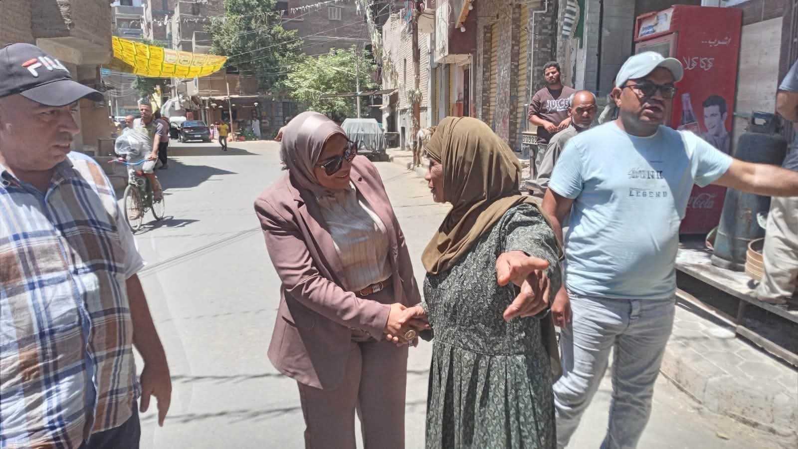 رئيس القوصية تتفقد مشروعات التطوير بالمركز