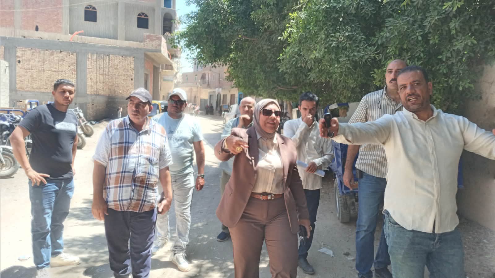رئيس القوصية تتفقد مشروعات التطوير بالمركز